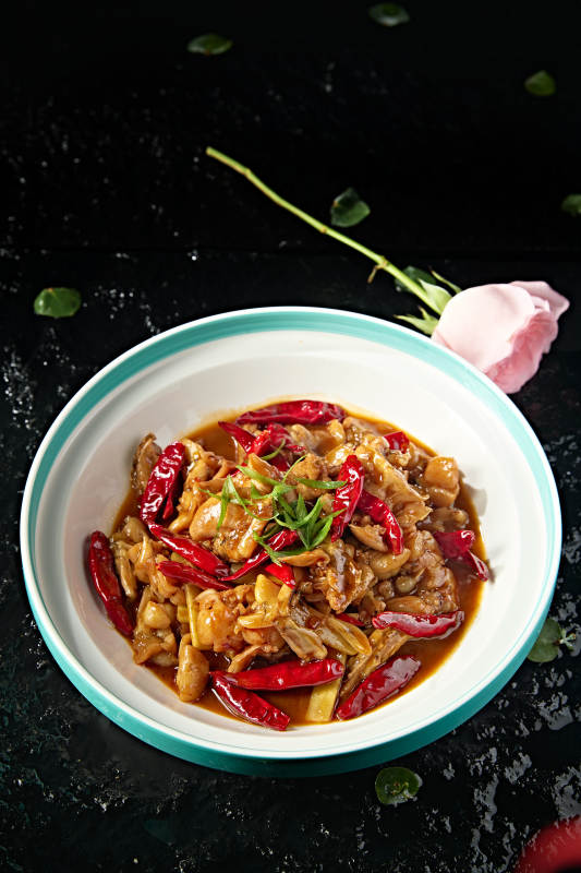 中餐湘菜美味爆辣仔姜烧牛蛙