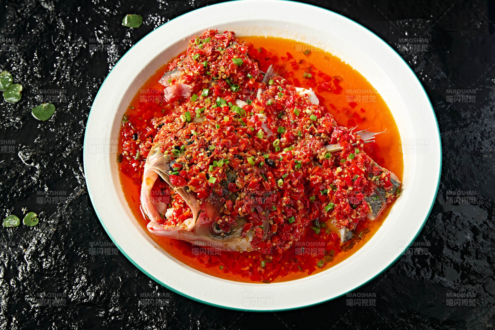 中餐湘菜美味经典剁椒鱼头