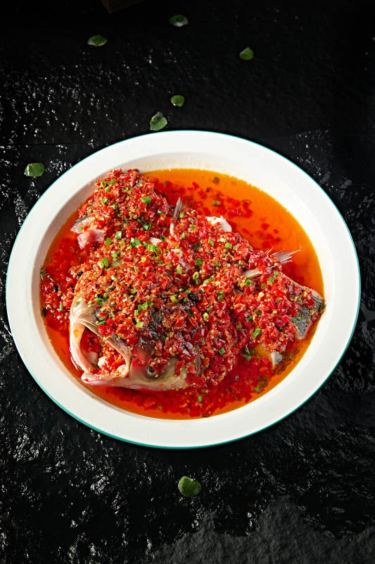 中餐湘菜美味经典剁椒鱼头