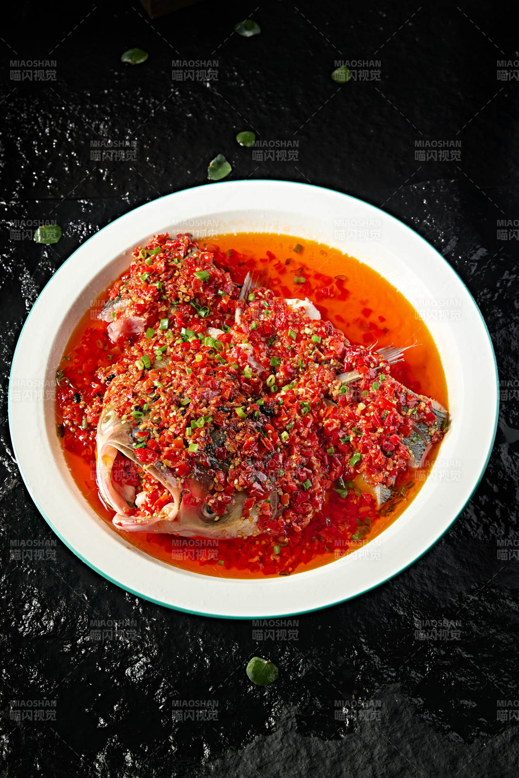 中餐湘菜美味经典剁椒鱼头