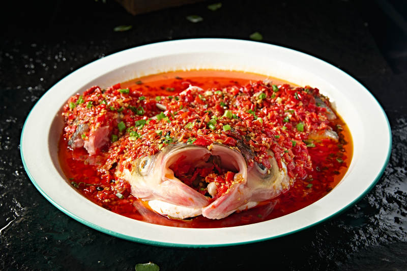 中餐湘菜美味经典剁椒鱼头