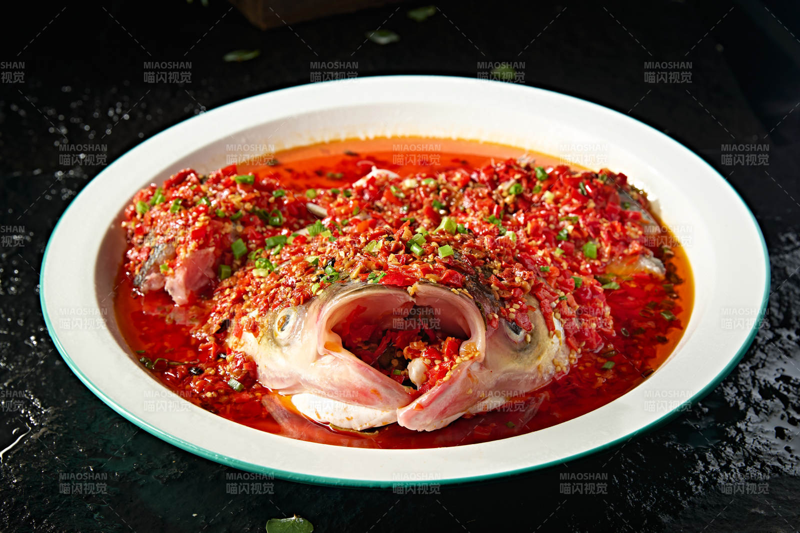 中餐湘菜美味经典剁椒鱼头