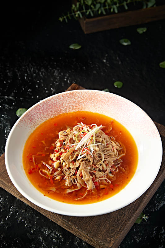 中餐湘菜美味剁椒仔姜蒸毛肚