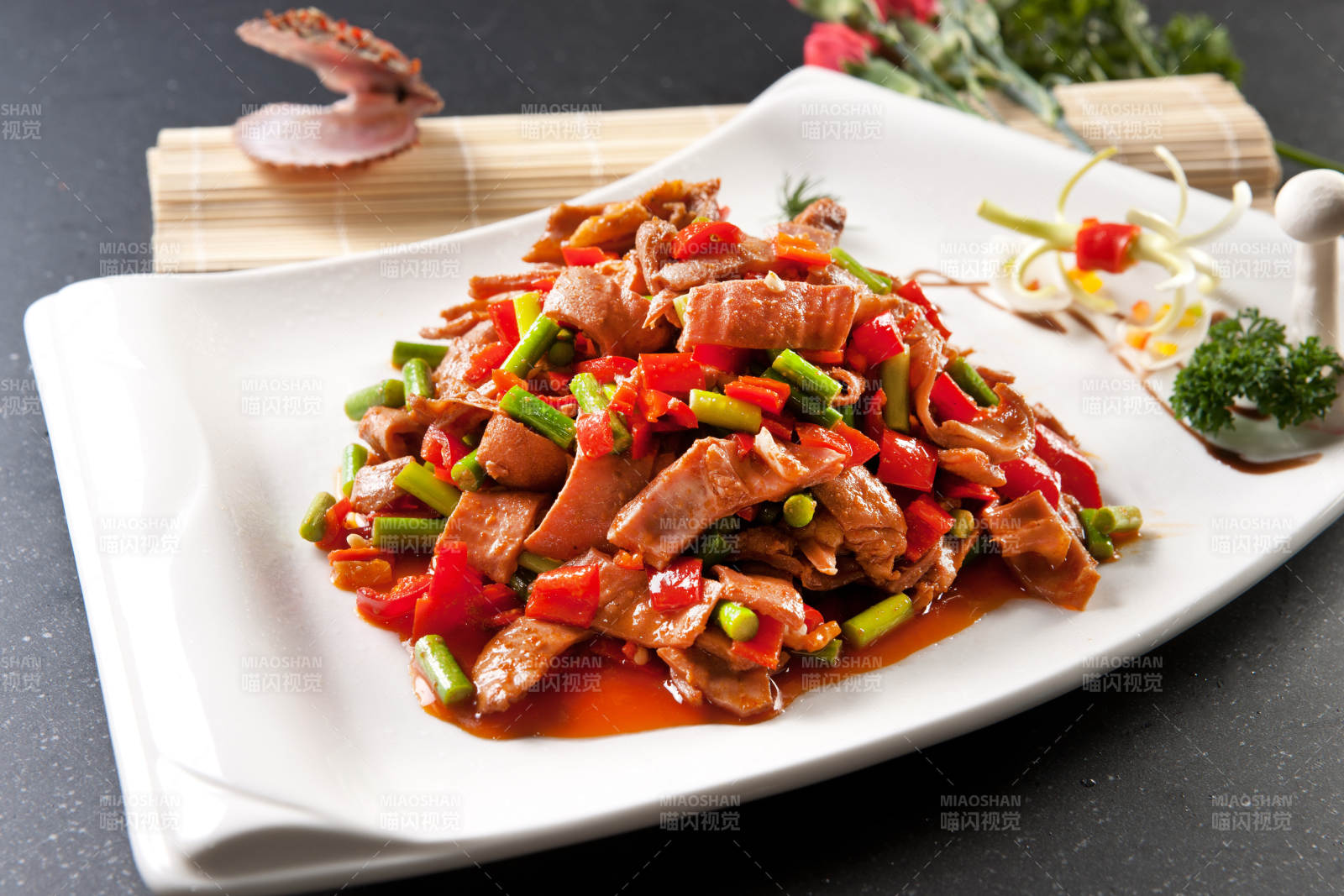 川味蒜薹剁椒炒猪肚