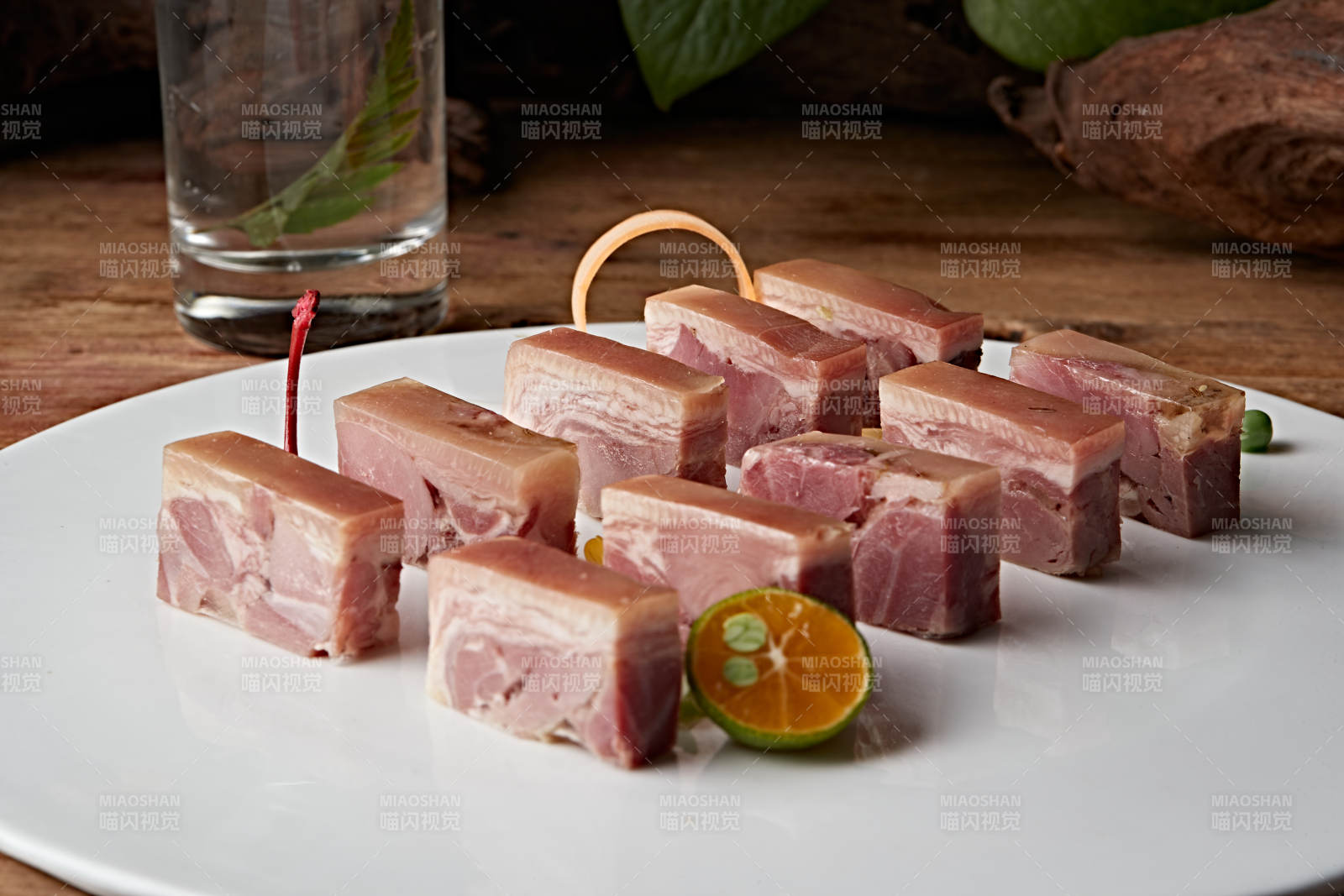 五香压肘花-摄影图