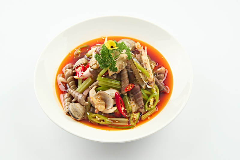 夏季大排档美食红油腌渍小海鲜