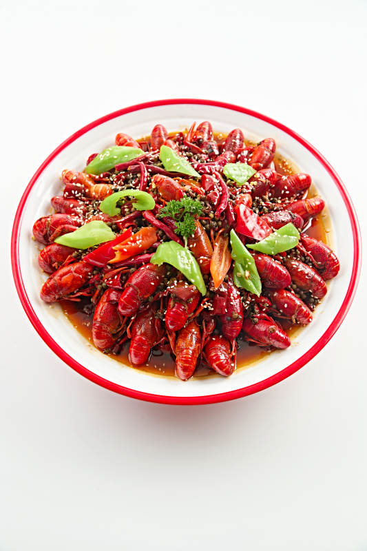 夏季大排档美食爆炒麻辣香辣小龙虾