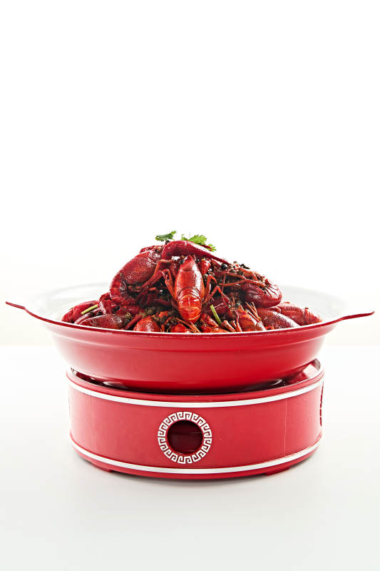 夏季大排档美食爆炒麻辣香辣小龙虾