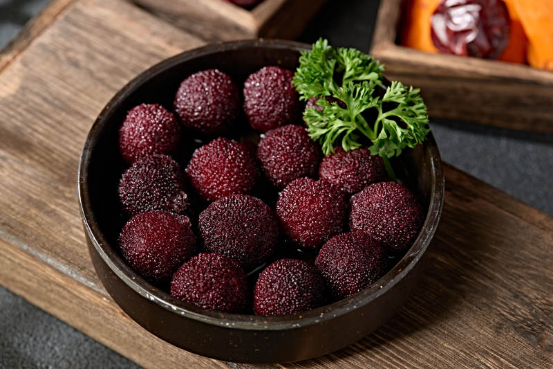 甜品水果糖水腌渍杨梅果