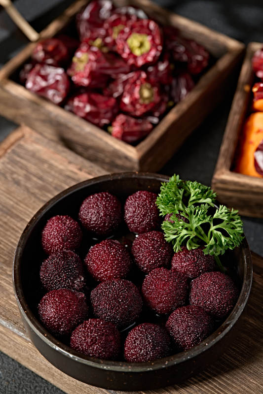 甜品水果糖水腌渍杨梅果