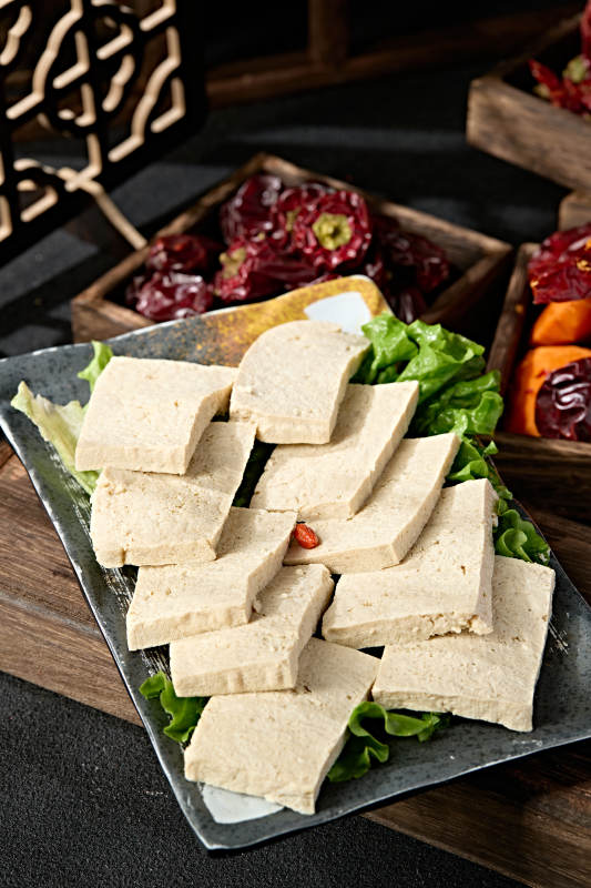 一盘冻豆腐切片