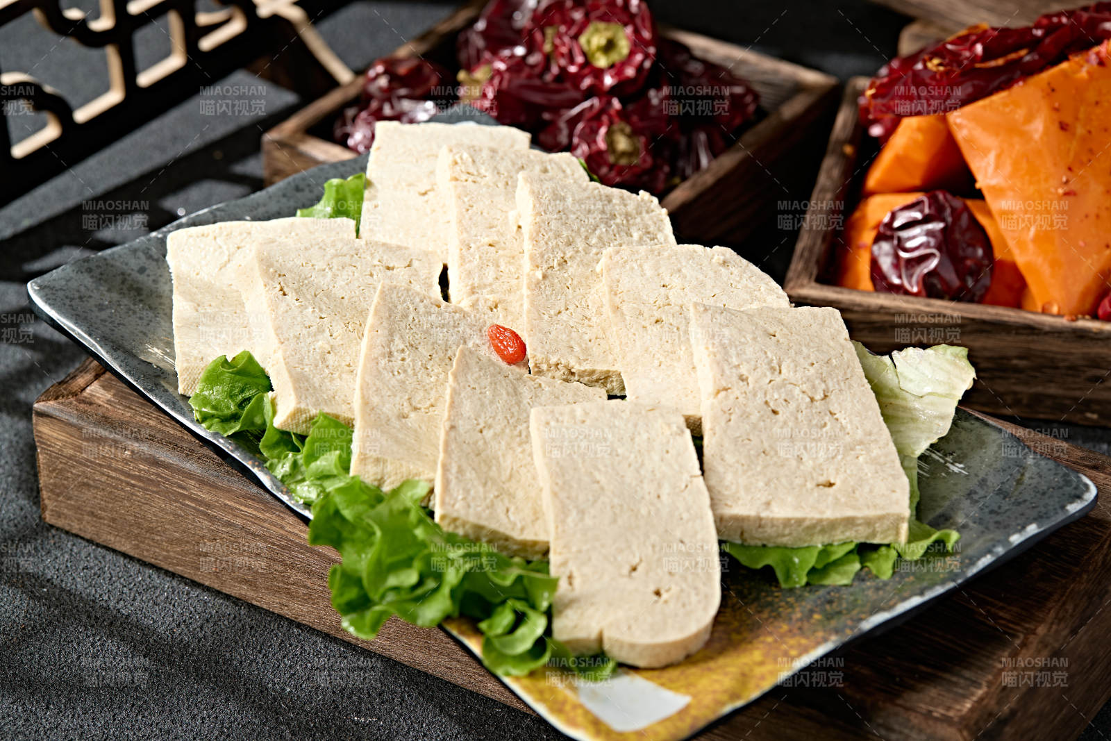 一盘冻豆腐切片