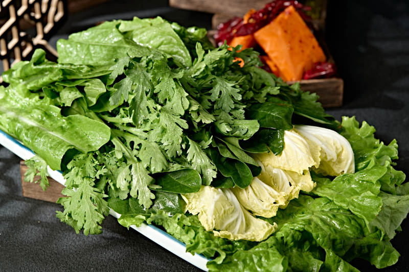 新鲜的火锅食材蔬菜拼盘