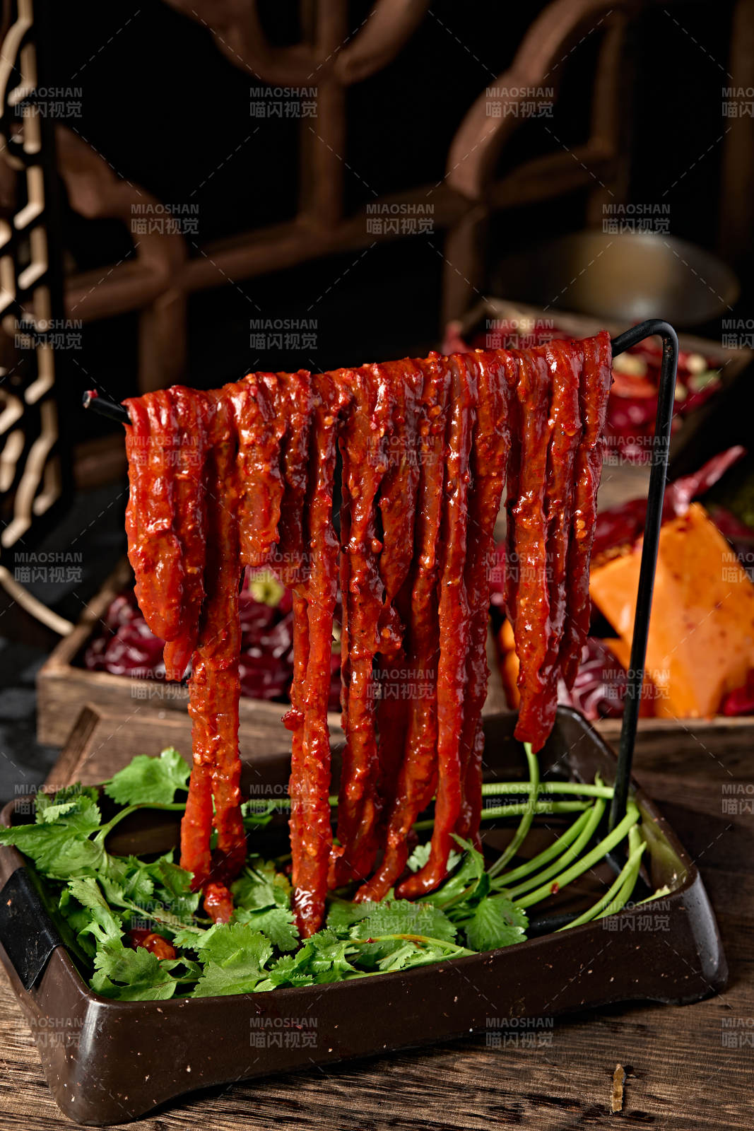 重庆火锅食材晾干麻辣筷子牛肉