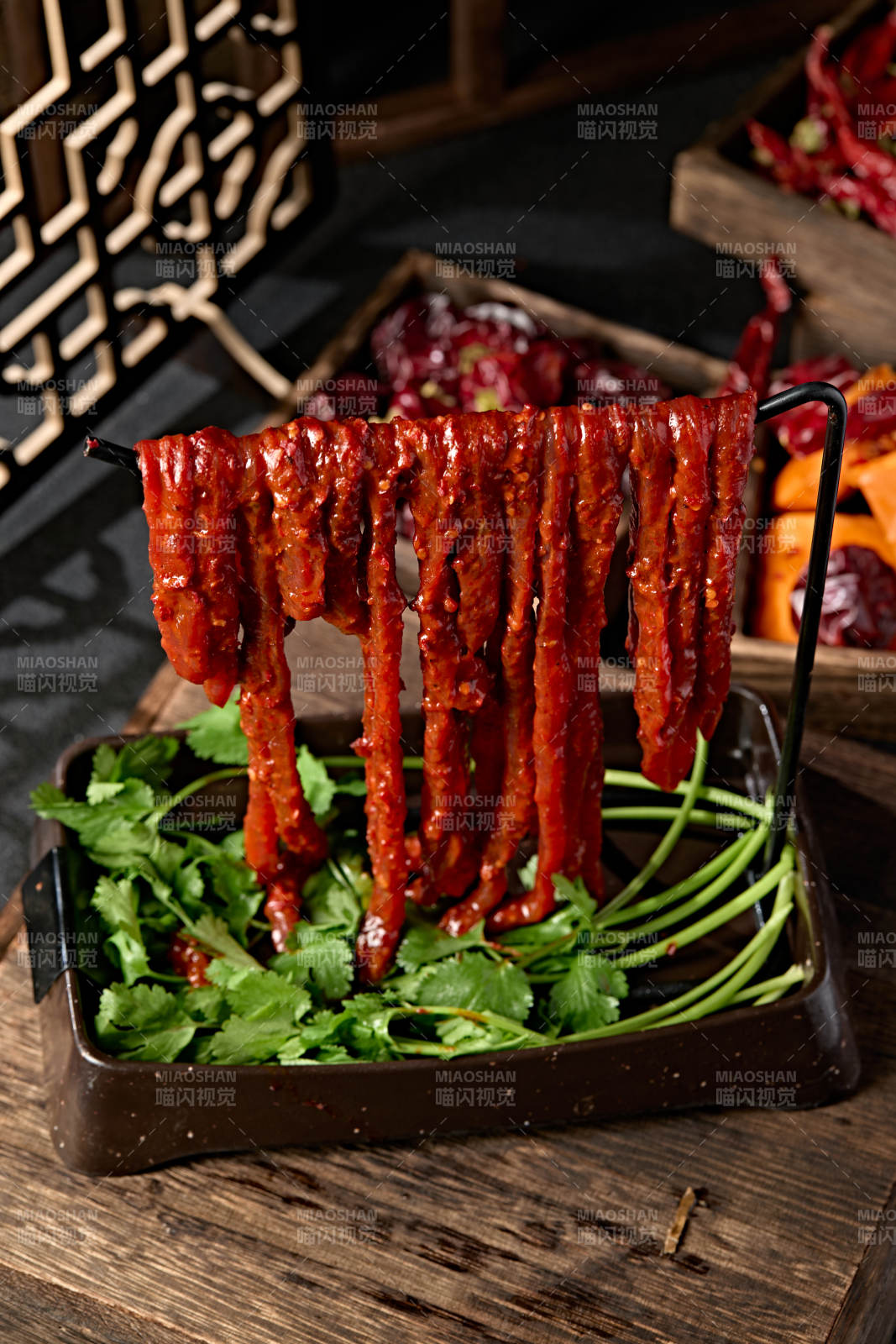 重庆火锅食材晾干麻辣筷子牛肉