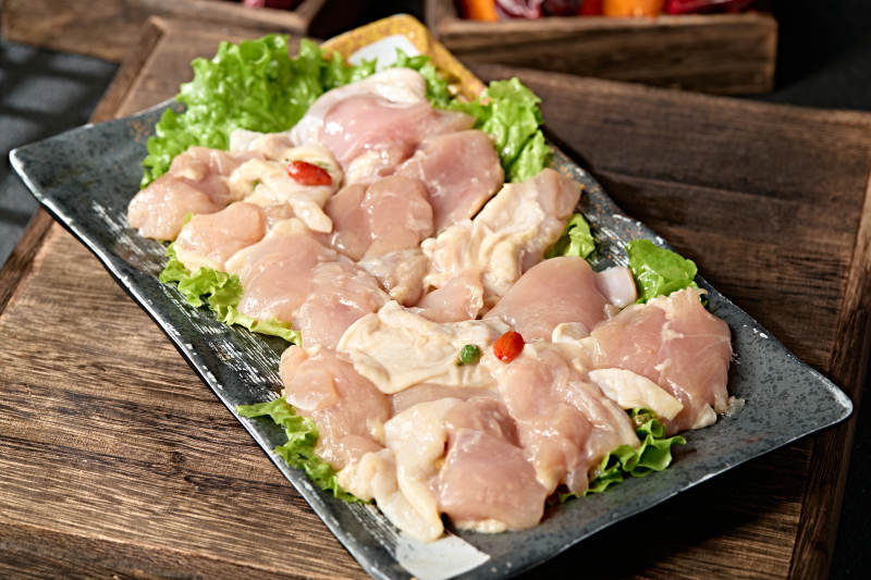 火锅涮品食材鲜切鸡腿肉