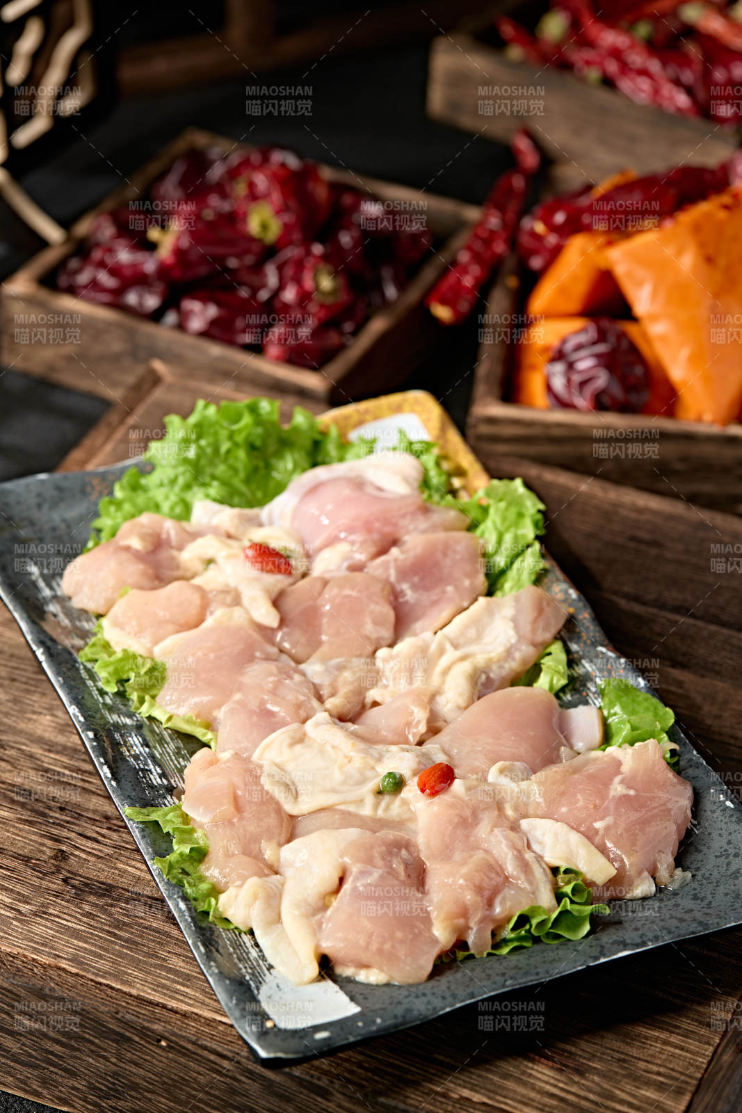 火锅涮品食材鲜切鸡腿肉