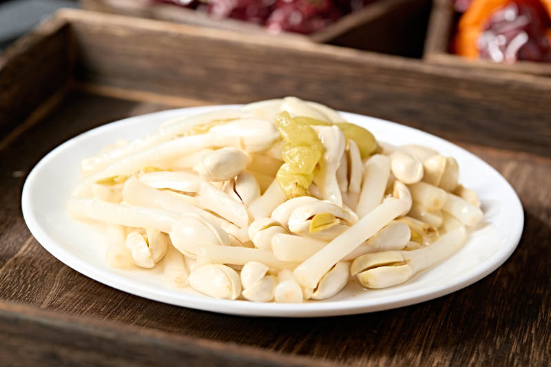 腌渍泡椒花生芽