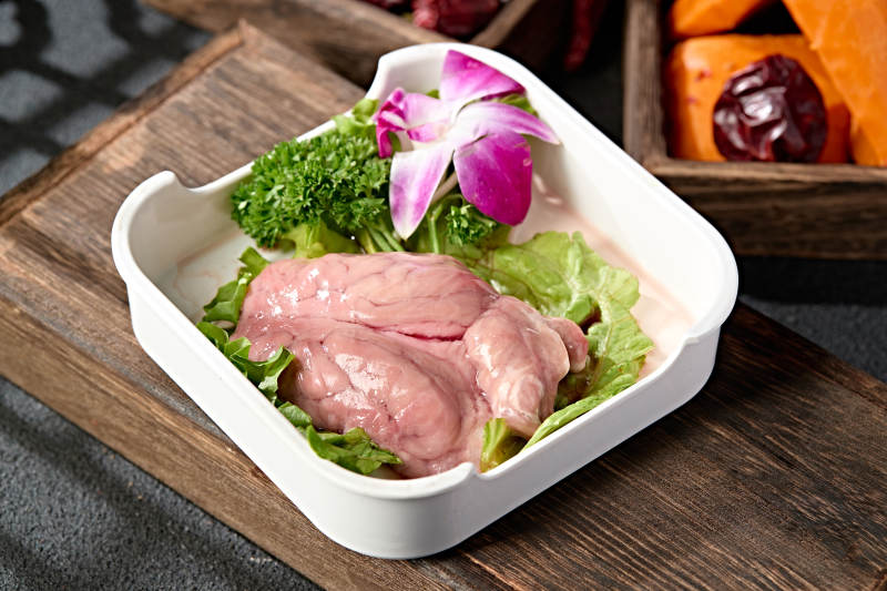 火锅食材鲜猪脑花-摄影图