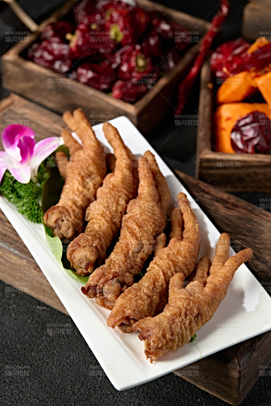 火锅食材涮虎皮鸡爪