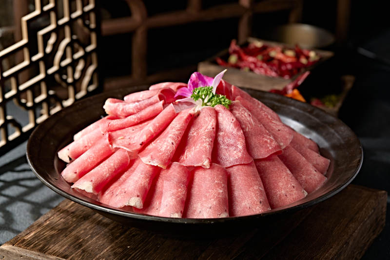 火锅食材涮牛舌卷切片