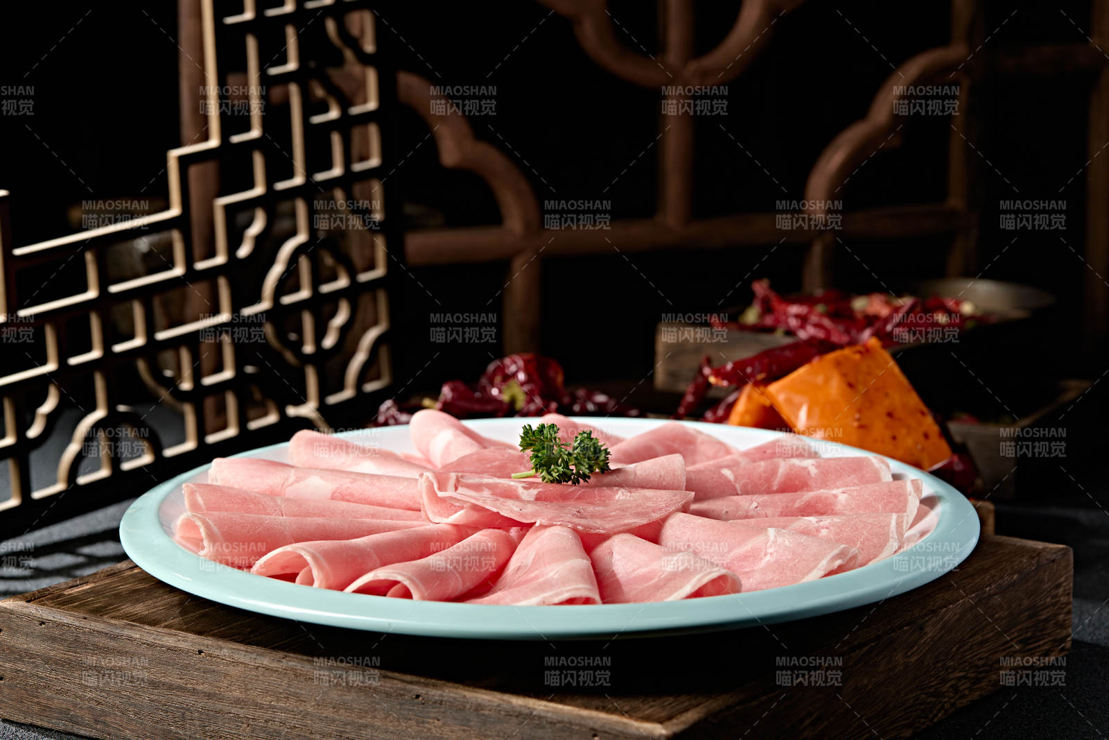 草原羔羊肉卷切片