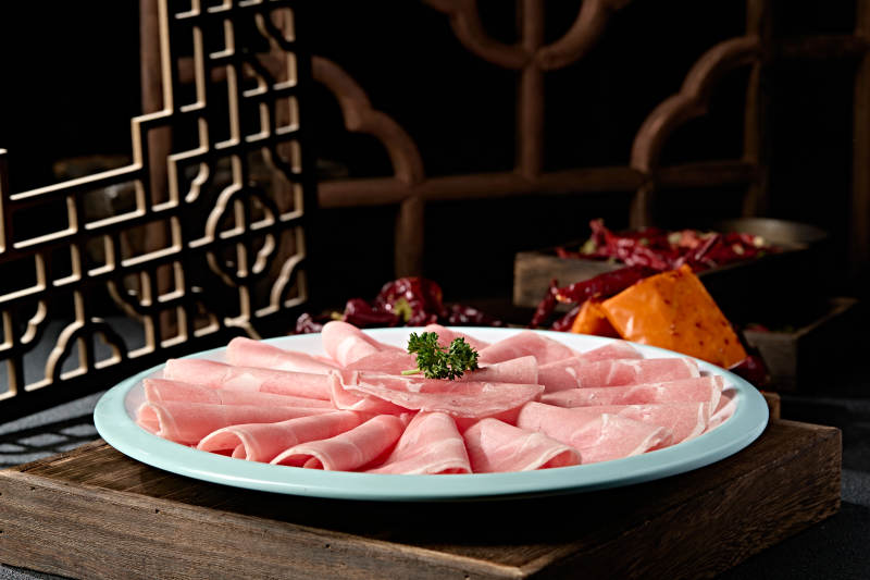 草原羔羊肉卷切片