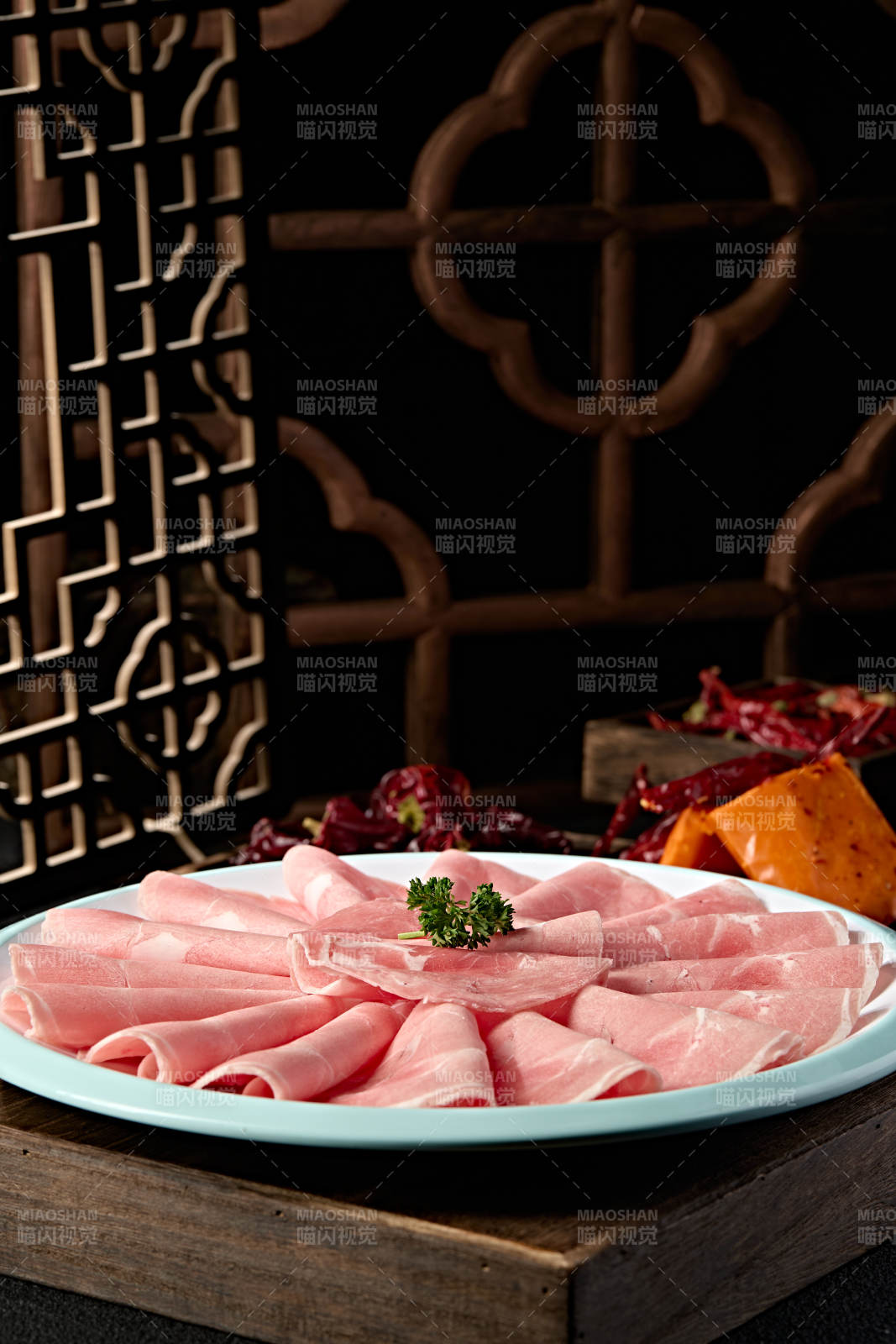 草原羔羊肉卷切片