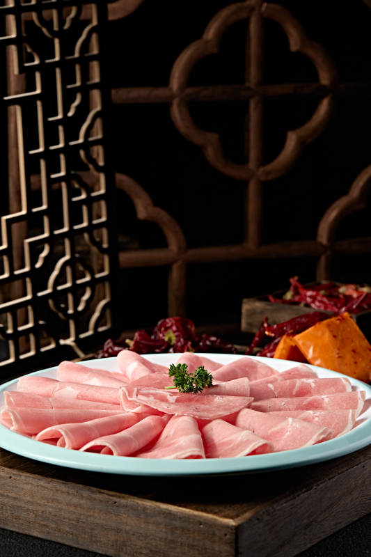 草原羔羊肉卷切片