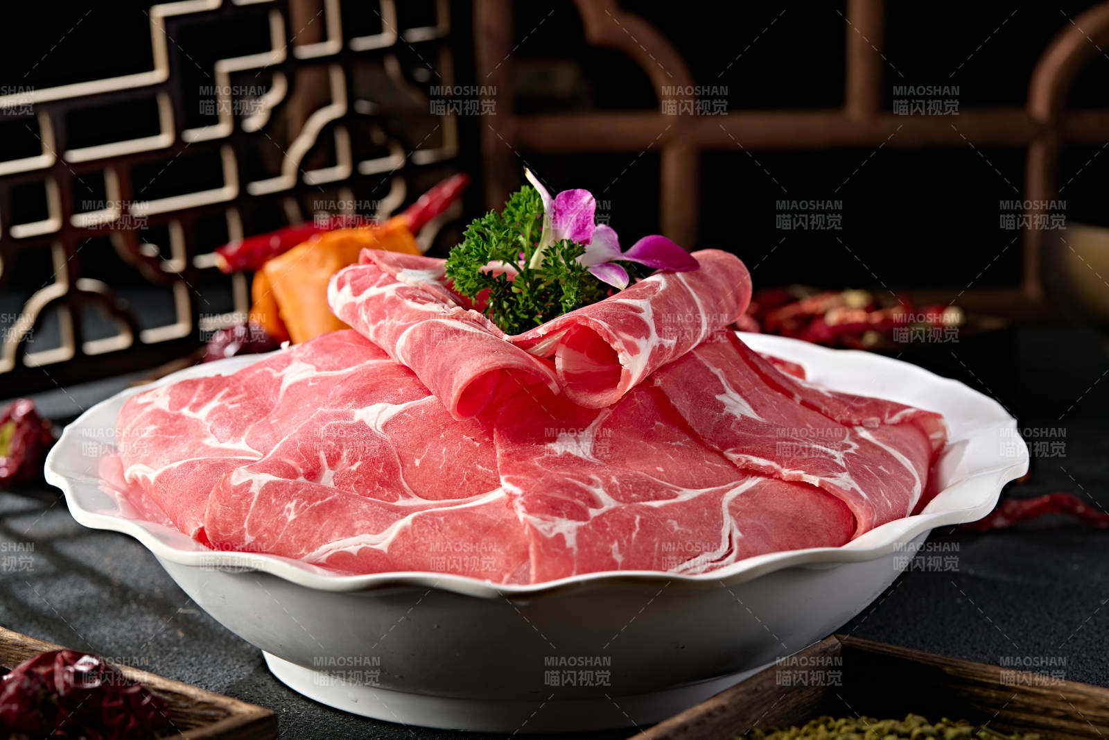 火锅涮品和牛肉卷切片