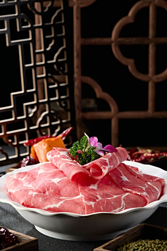 火锅涮品和牛肉卷切片