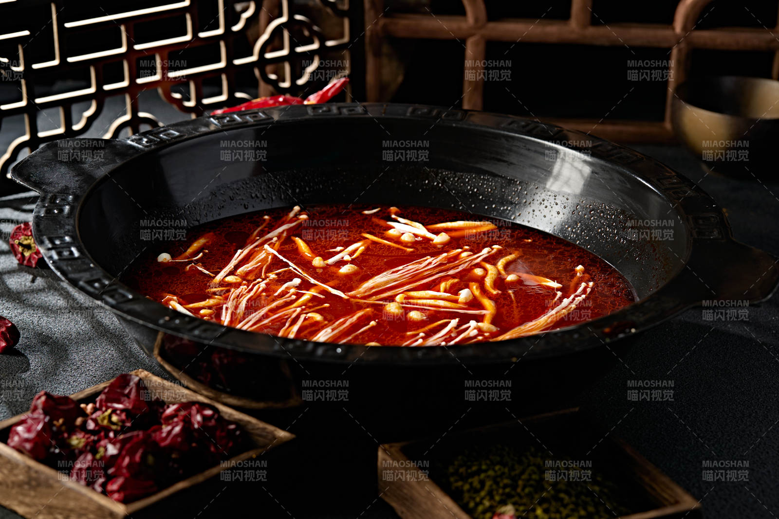 川渝火锅锅底菌菇番茄汤