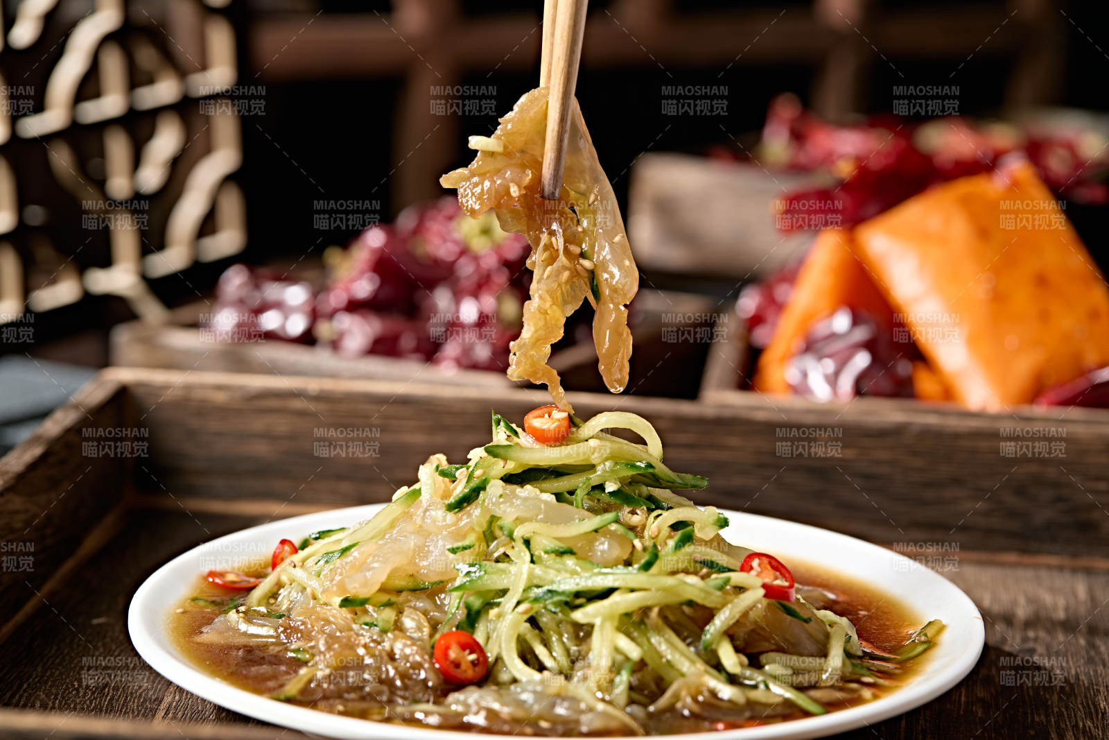 老醋拌黃瓜絲拌海蜇皮