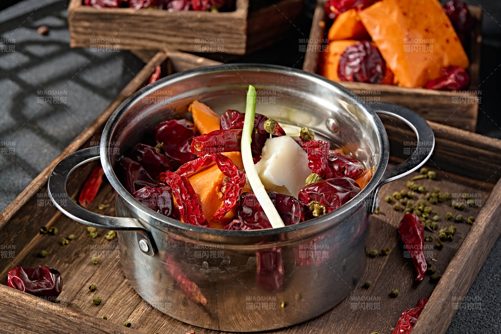 迷你小火锅汤底麻辣牛油锅