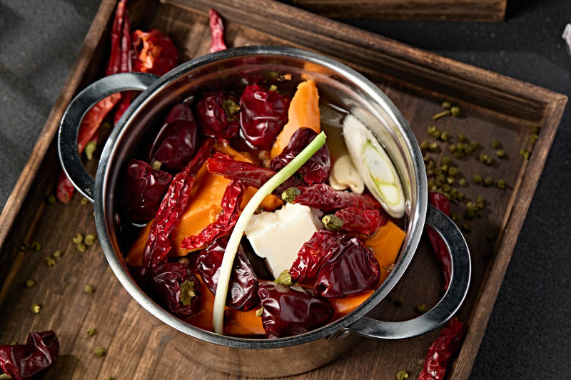 迷你小火锅汤底麻辣牛油锅