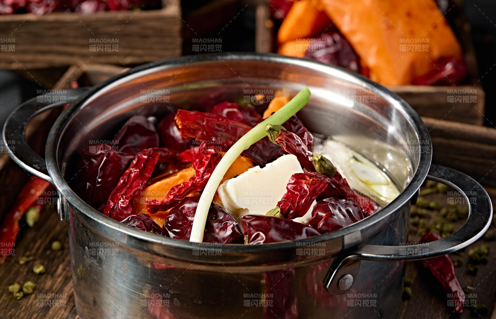 迷你小火锅汤底麻辣牛油锅