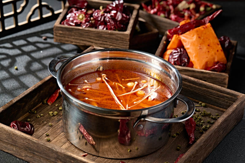 迷你小火锅汤底番茄菌汤锅底