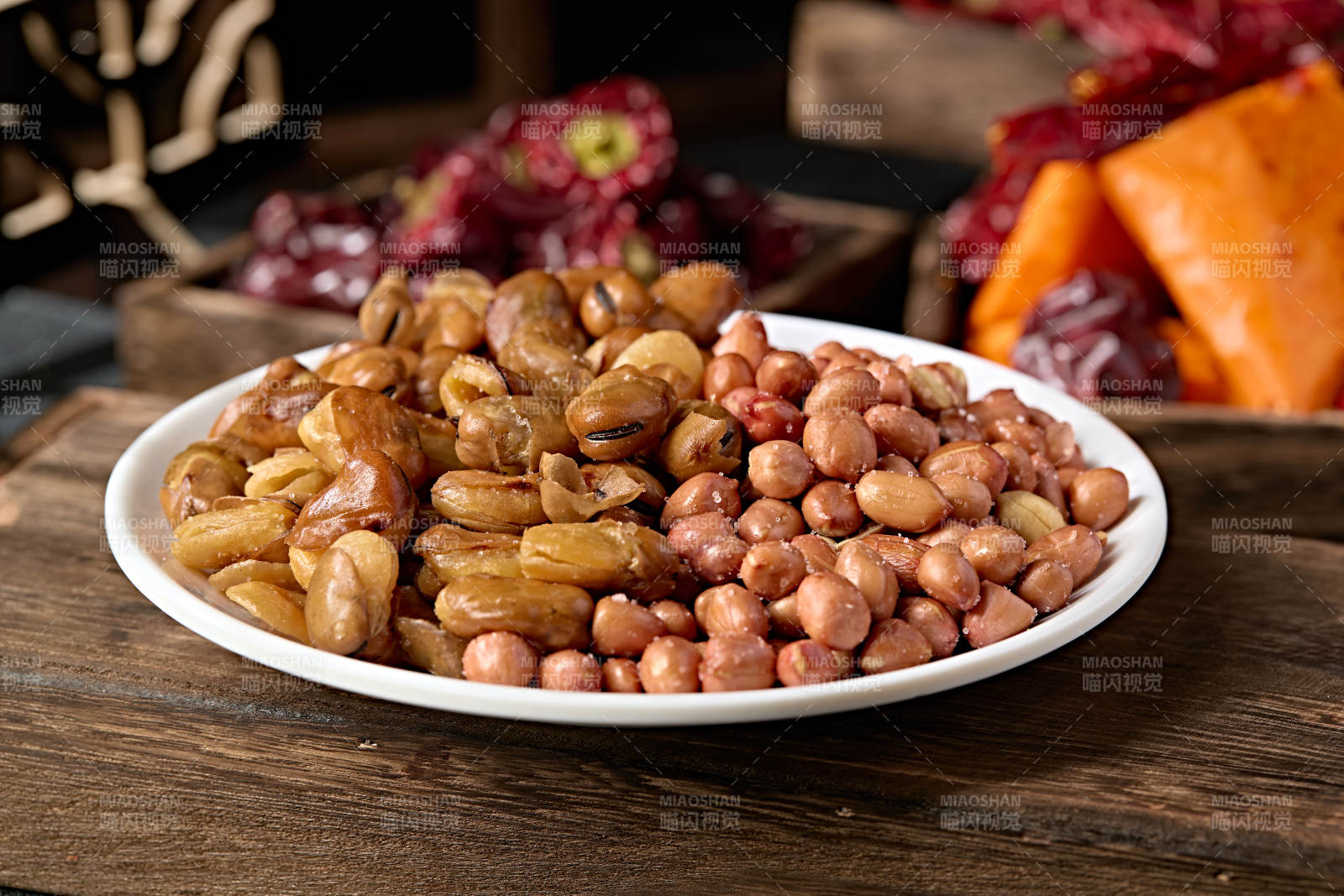 油炸花生米拼炸兰花豆