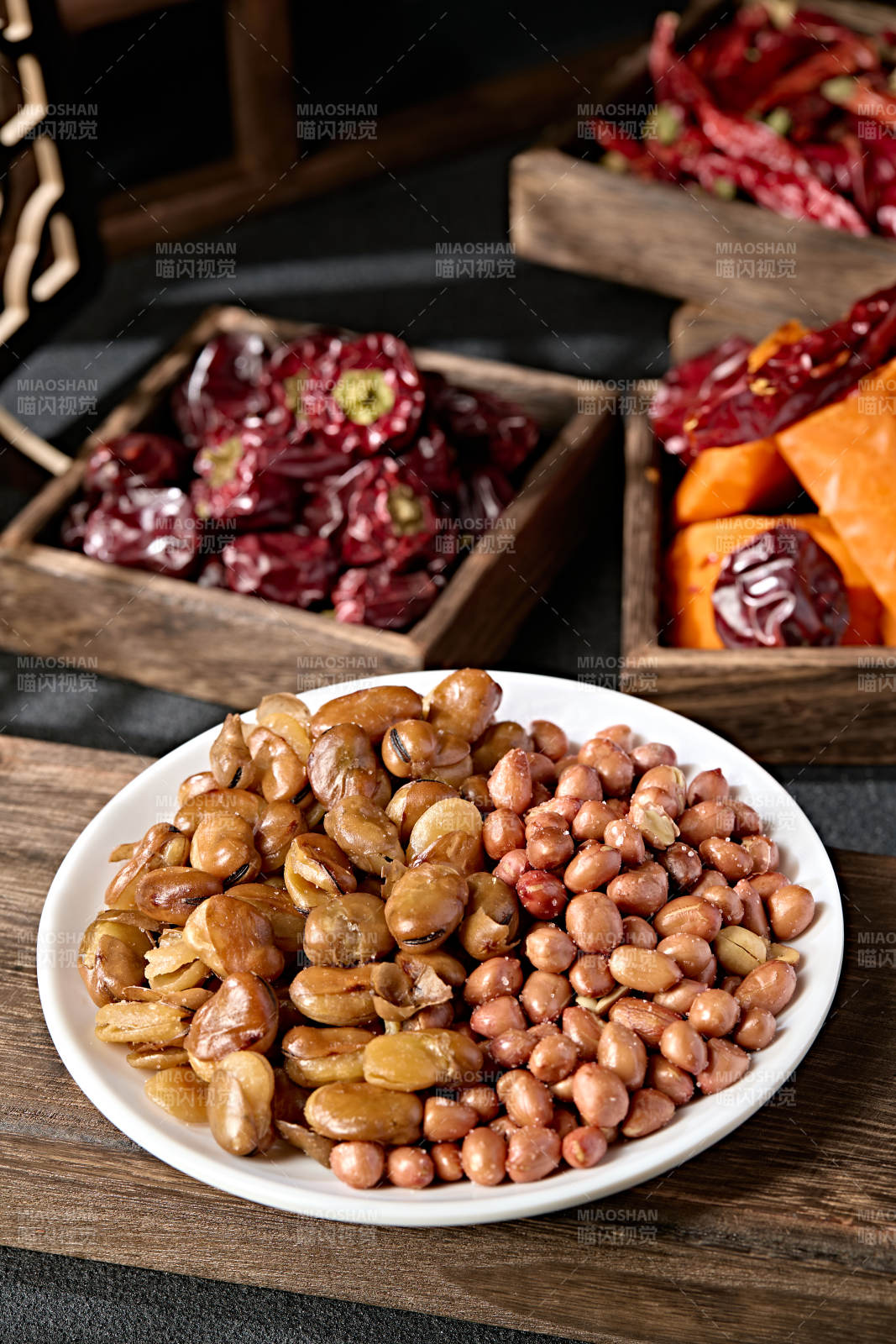 油炸花生米拼炸蘭花豆