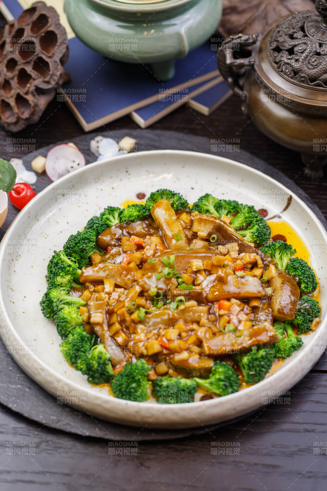 肉粒蒜香酱烧皮参