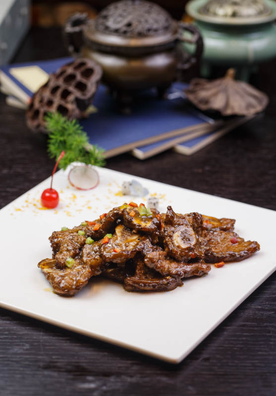 酱烧牛仔骨
