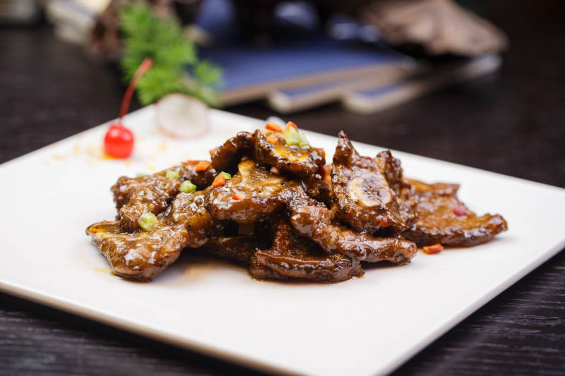 酱烧牛仔骨