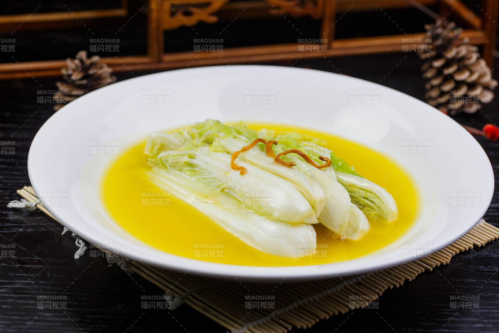 鲜浓鸡汤娃娃菜