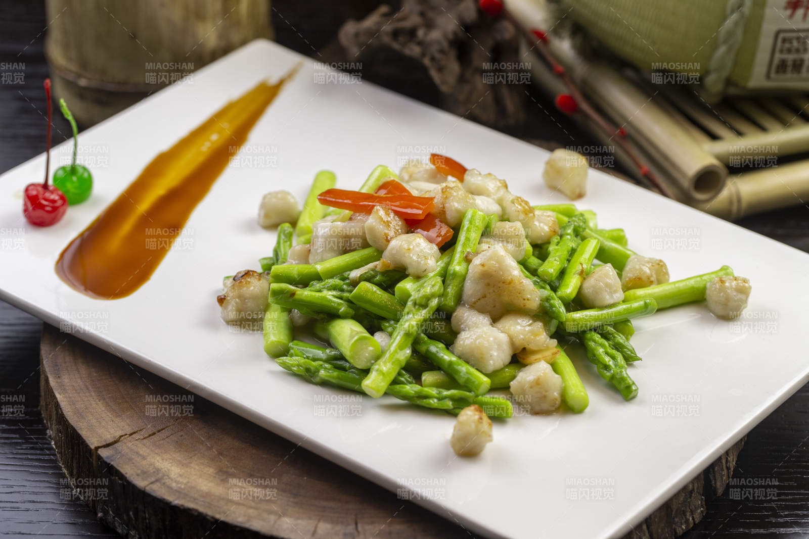 鲜芦笋焗鸡丁