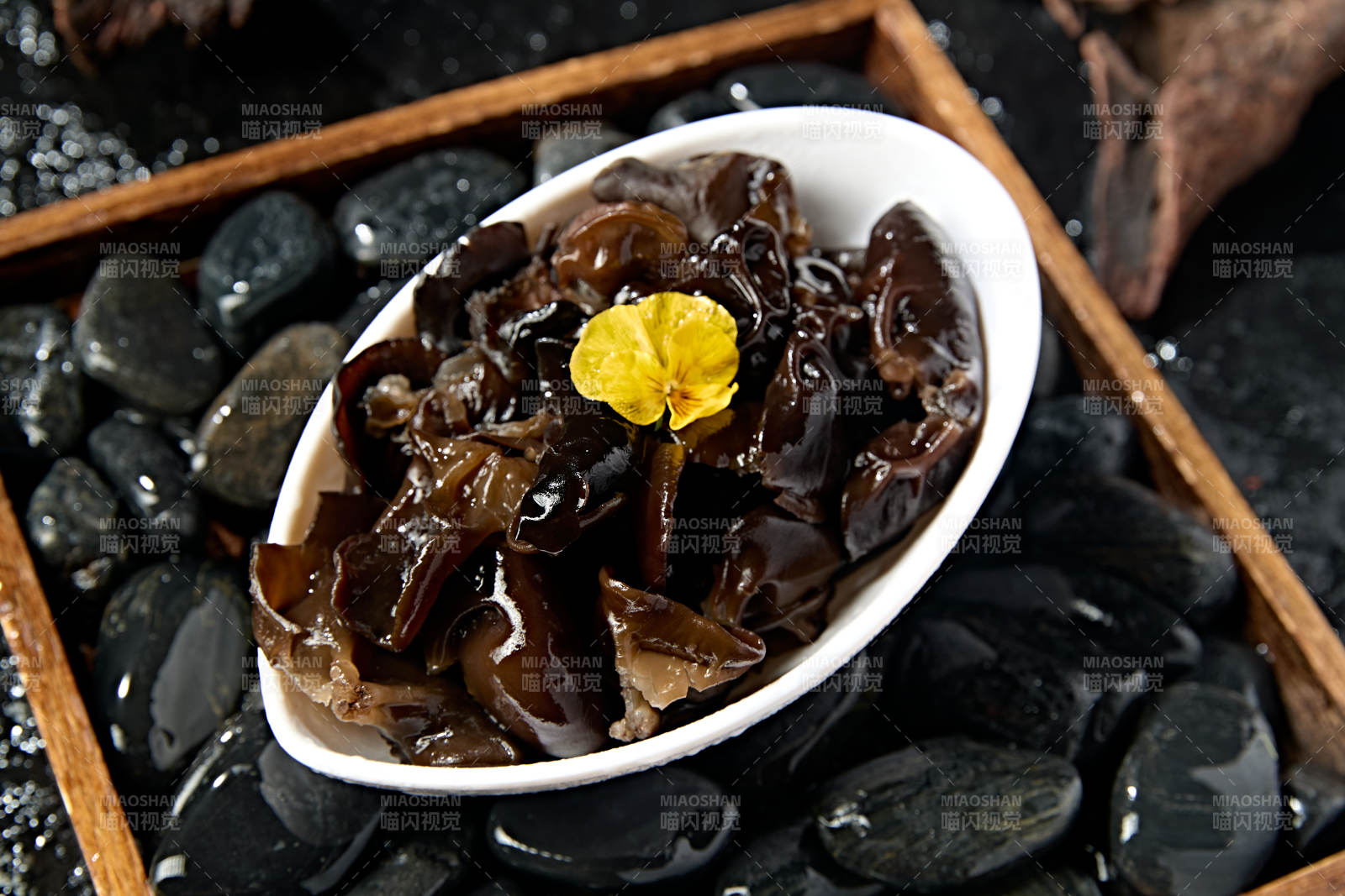 火鍋食材一盤(pán)新鮮黑木耳