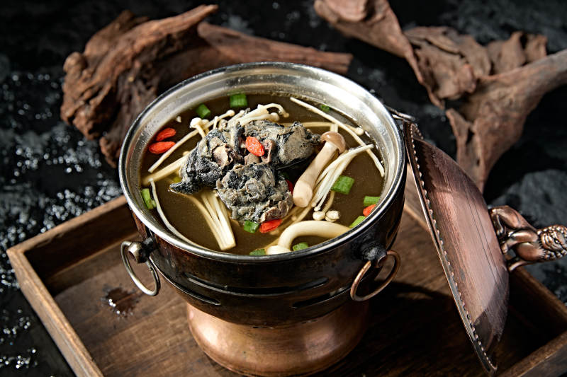 迷你小火锅乌鸡肉山珍菌汤锅底