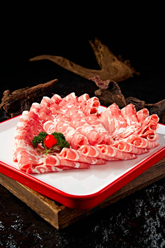 内蒙草原羔羊肉卷切片