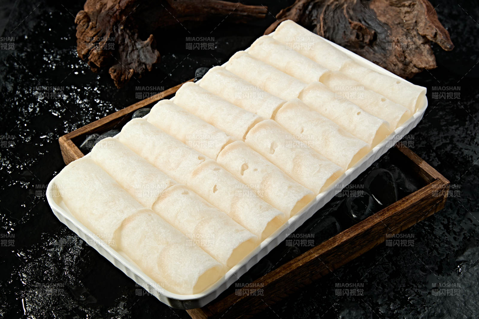 高档火锅料理食材银鳕鱼卷