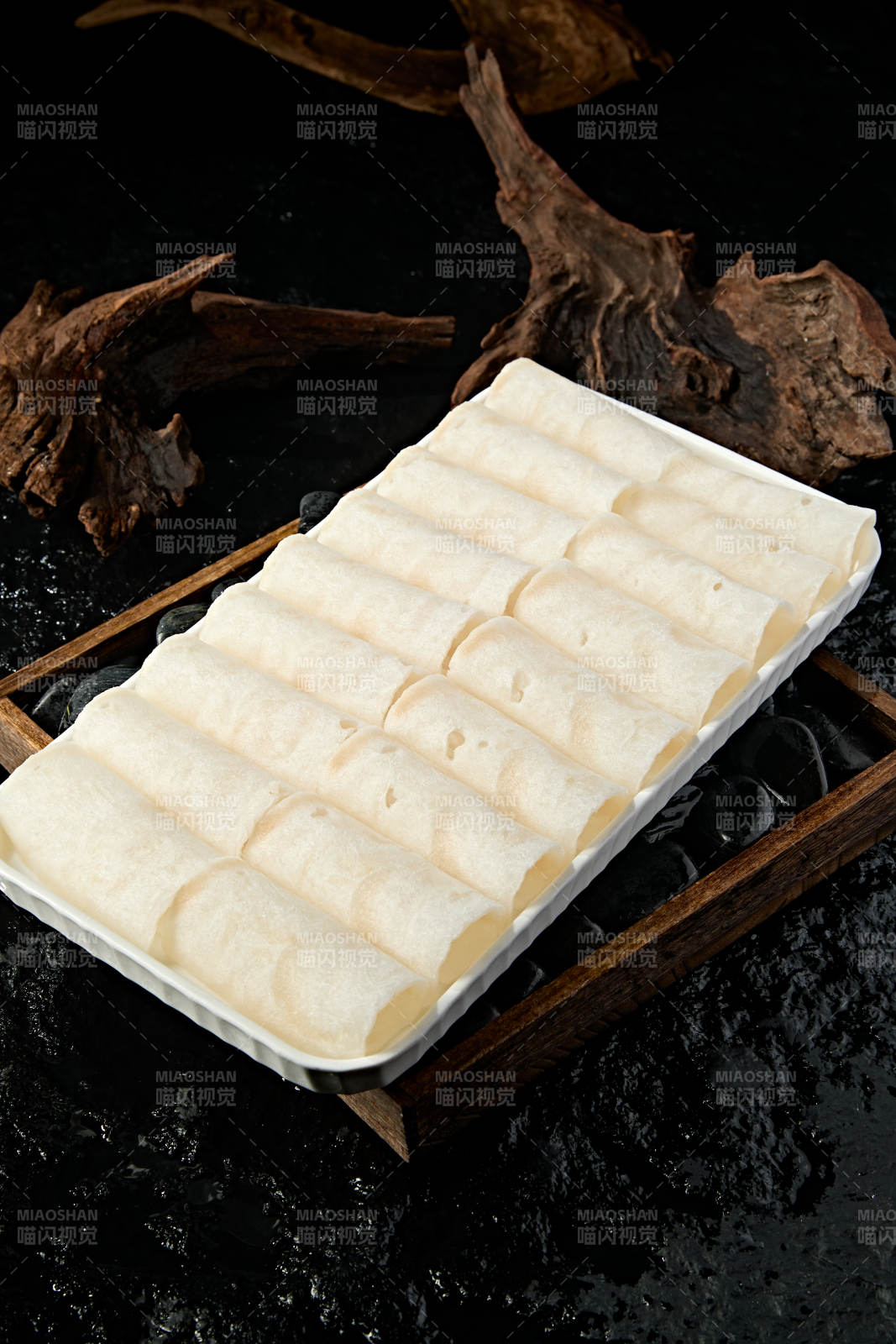 高档火锅料理食材银鳕鱼卷