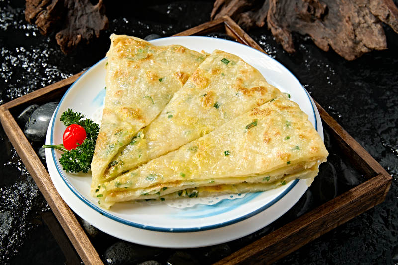 美味的手工葱花鸡蛋烙大饼